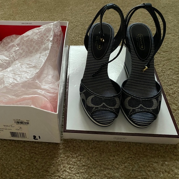 Coach Denim Platforms 6 1/2 - Picture 2 of 4